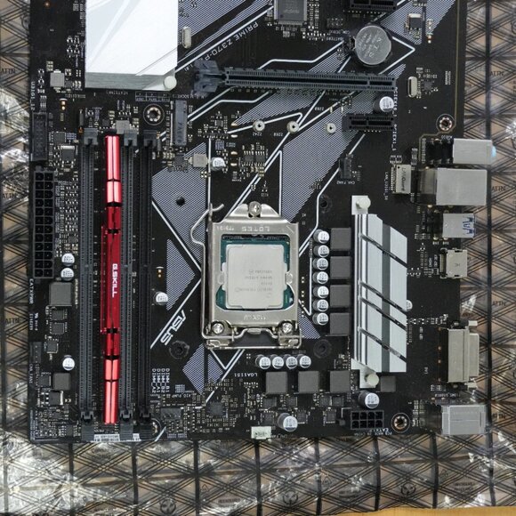 Asus Z-370-P Motherboard PC - Picture 5 of 11